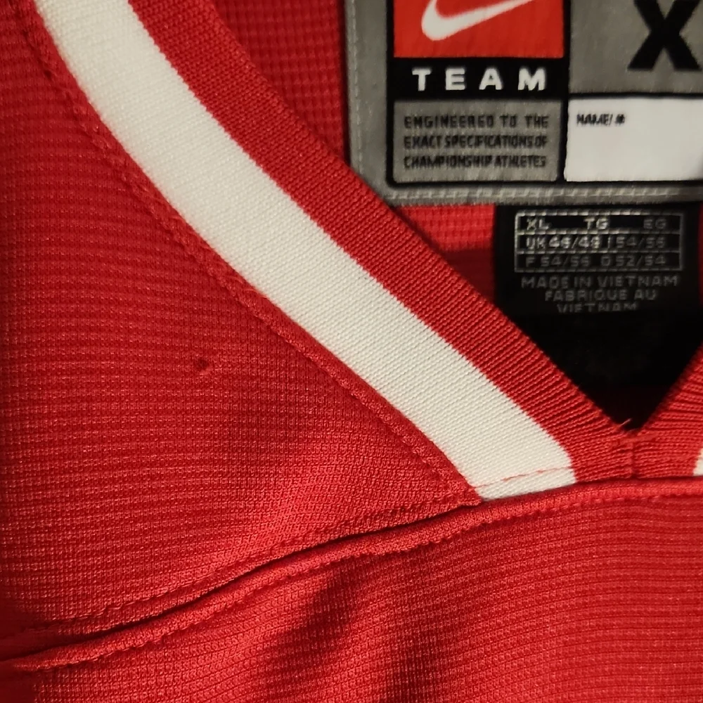 Red Hockey Jersey - Picture 15 of 15